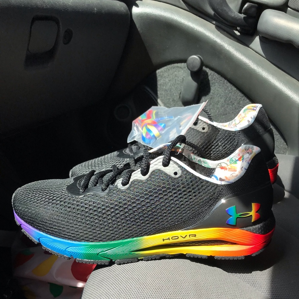 Women Under Armour HOVR 4 CN Pride sneaker